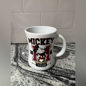 Walt Disney Mickey Mouse University 1928 Novelty Mug Coffee Tea Cup Collectable.